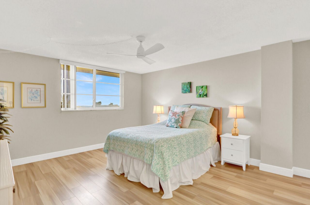 630 Ocean Drive, Unit 505, Juno Beach, FL 33408 Photo