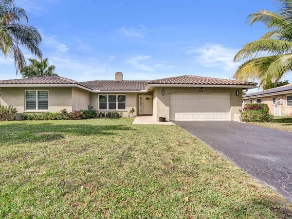 326 NW 101st Ter, Coral Springs, FL 33071