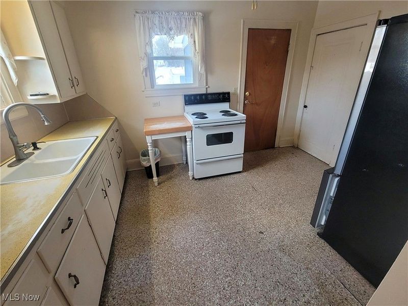 4145 Manchester Road, Coventry, OH 44319 Photo 16