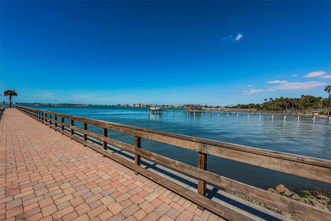 100 Bluff View Drive, Unit 604C, Belleair Bluffs, FL 33770 Photo
