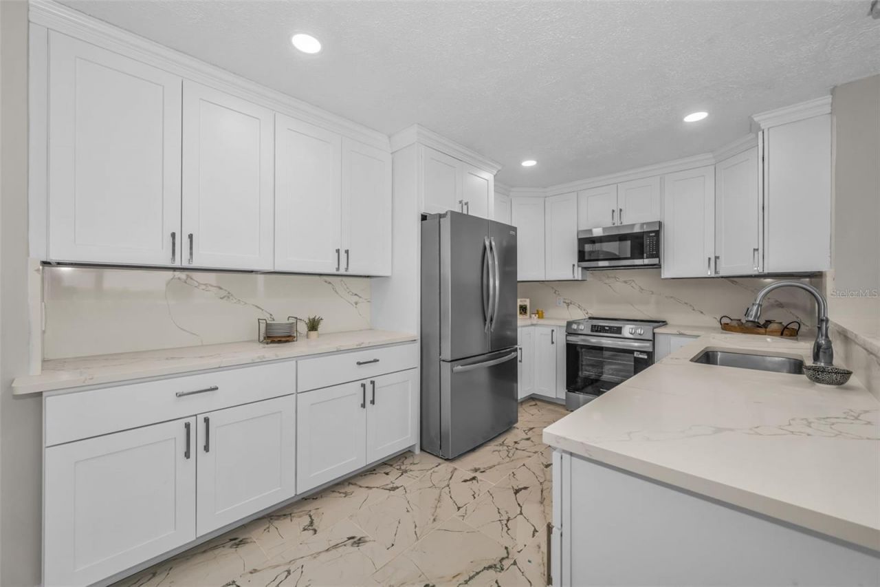 100 Bluff View Drive, Unit 604C, Belleair Bluffs, FL 33770 Photo