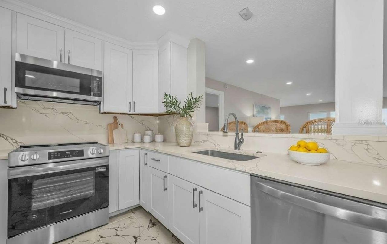 100 Bluff View Drive, Unit 604C, Belleair Bluffs, FL 33770 Photo