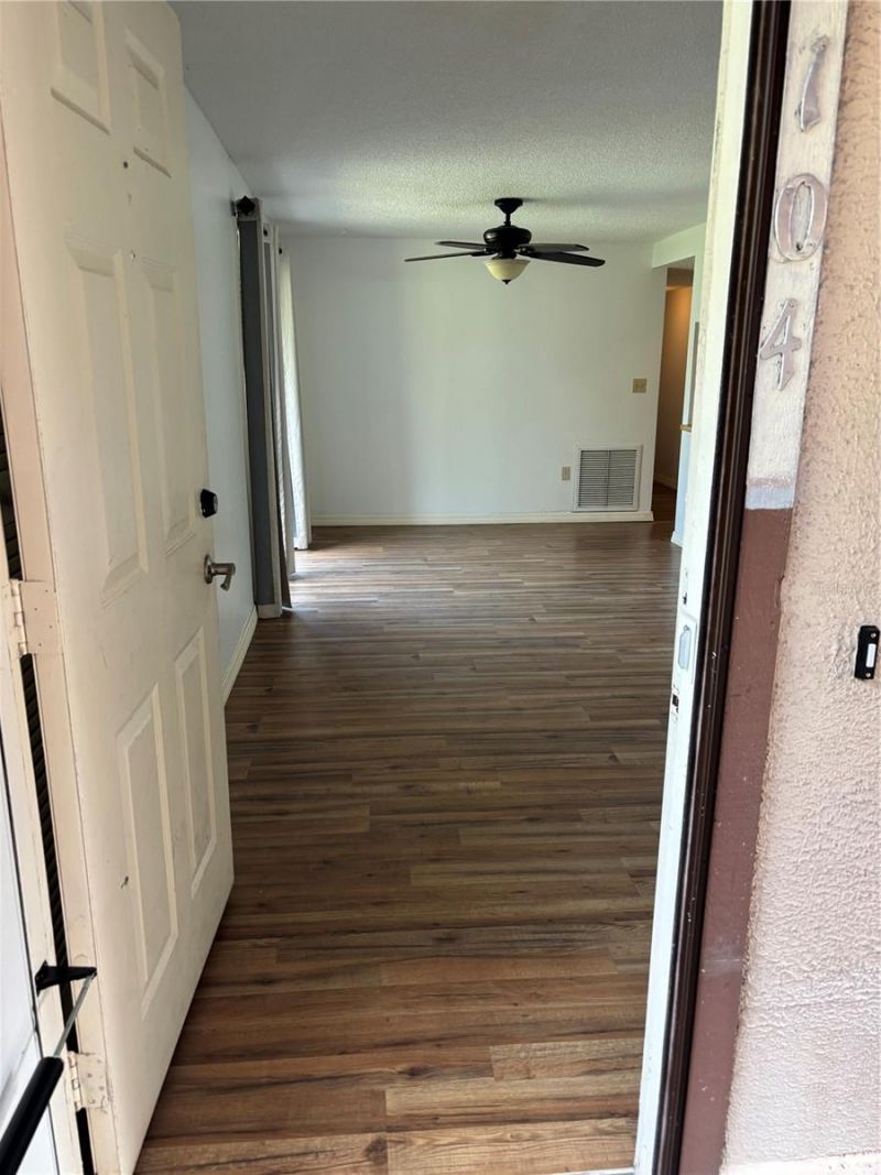 5026 Water Oak Drive, Unit 104, Bradenton, FL 34207 Photo