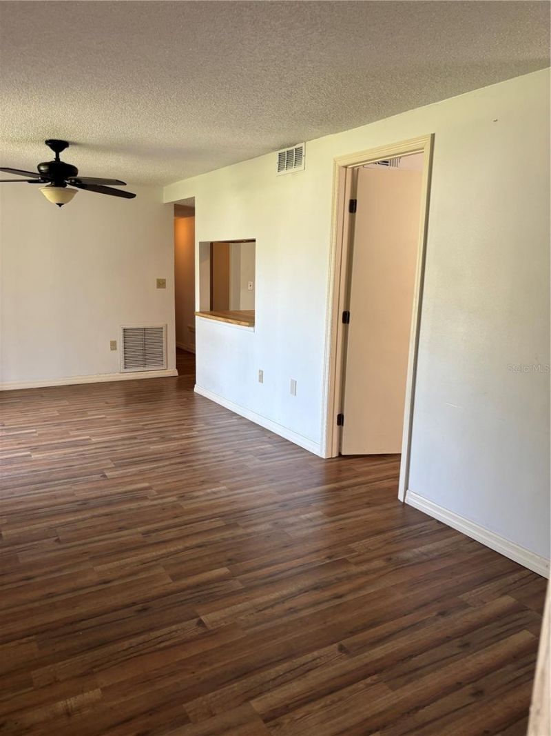 5026 Water Oak Drive, Unit 104, Bradenton, FL 34207 Photo