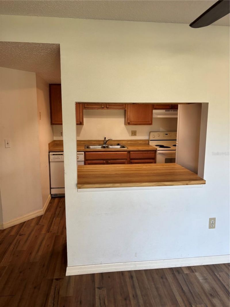 5026 Water Oak Drive, Unit 104, Bradenton, FL 34207 Photo