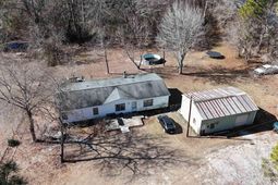 129 Three Pond Lane photo 4