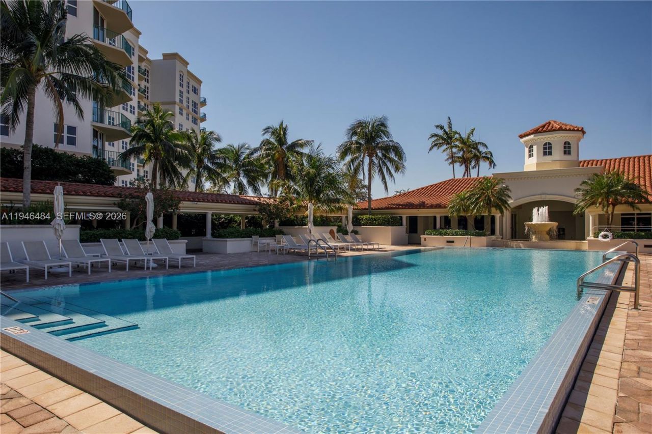 19900 E Country Club Dr, Unit 104, Aventura, FL 33180 Photo