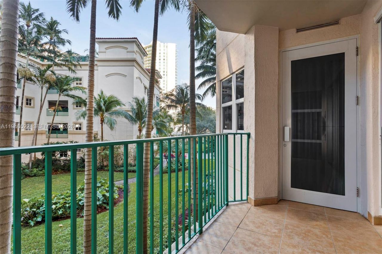 19900 E Country Club Dr, Unit 216, Aventura, FL 33180 Photo