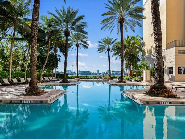 17100 N Bay Rd, Unit 1712, Sunny Isles Beach, FL 33160