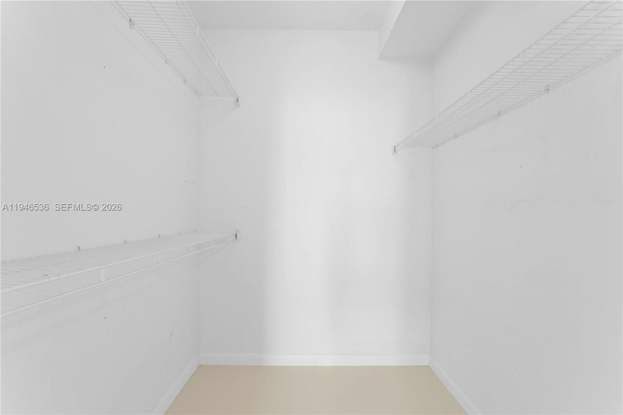 17100 N Bay Rd, Unit 1712, Sunny Isles Beach, FL 33160 Photo