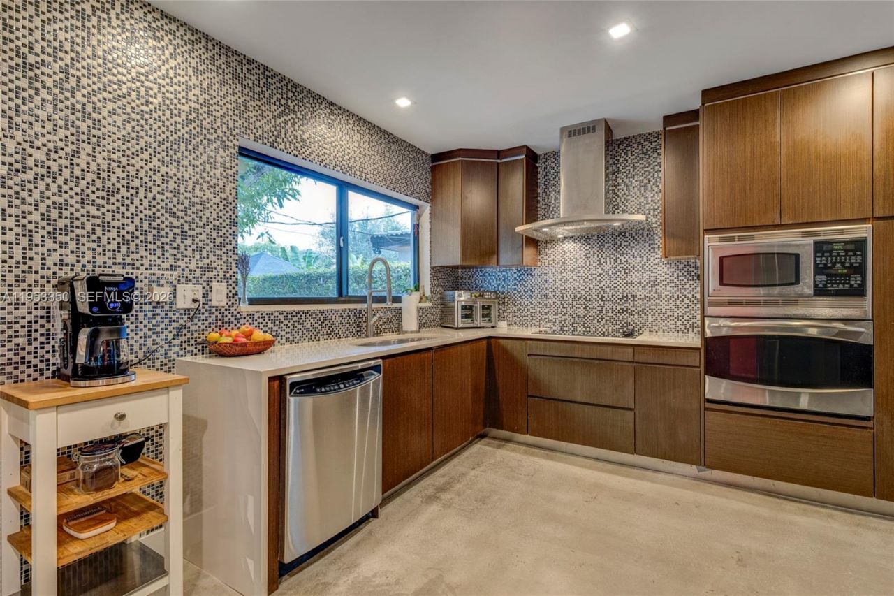 5760 SW 56th St, Miami, FL 33155 Photo