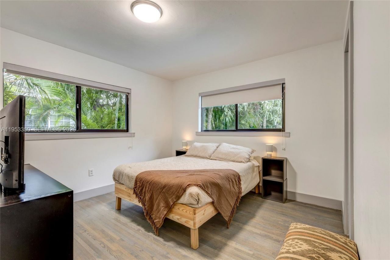 5760 SW 56th St, Miami, FL 33155 Photo