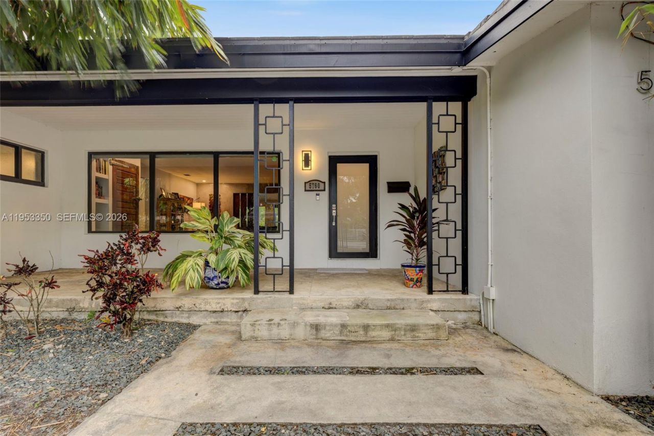 5760 SW 56th St, Miami, FL 33155 Photo