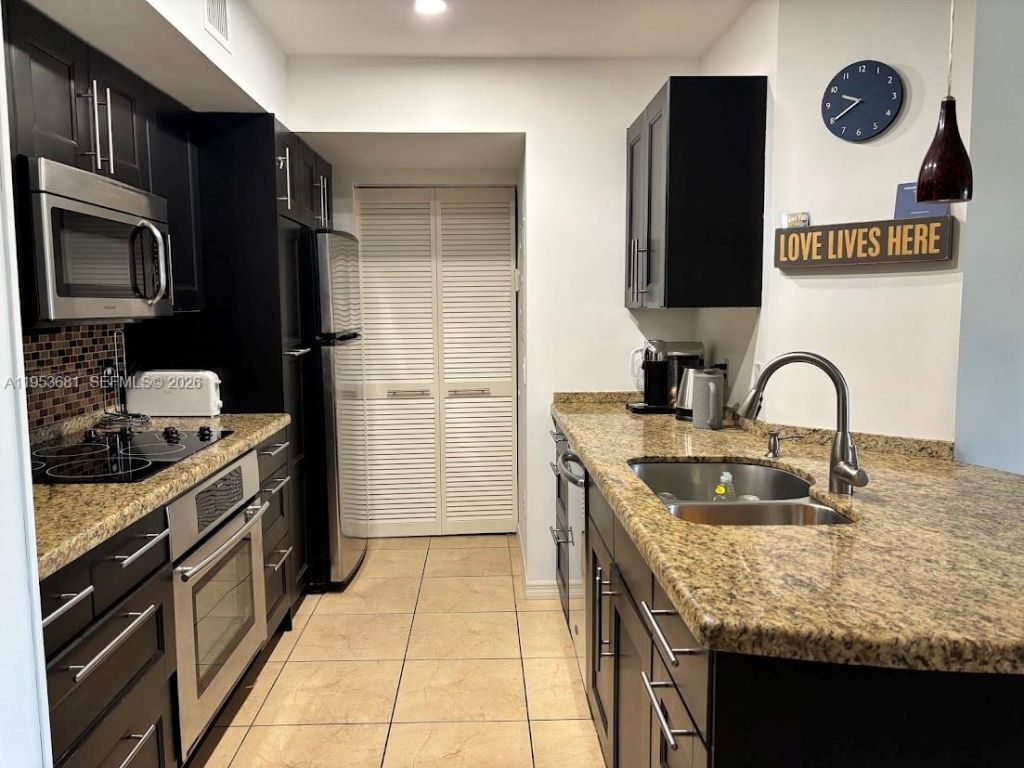 460 S Park Rd, Unit 6-303, Hollywood, FL 33021 Photo