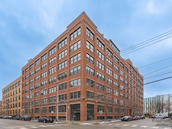 913 W Van Buren Street, Unit 1A, Chicago, IL 60607
