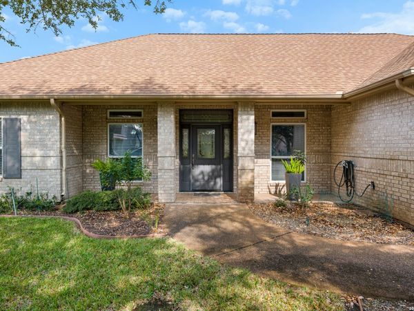 104 Peachtree, Rockport, TX 78382