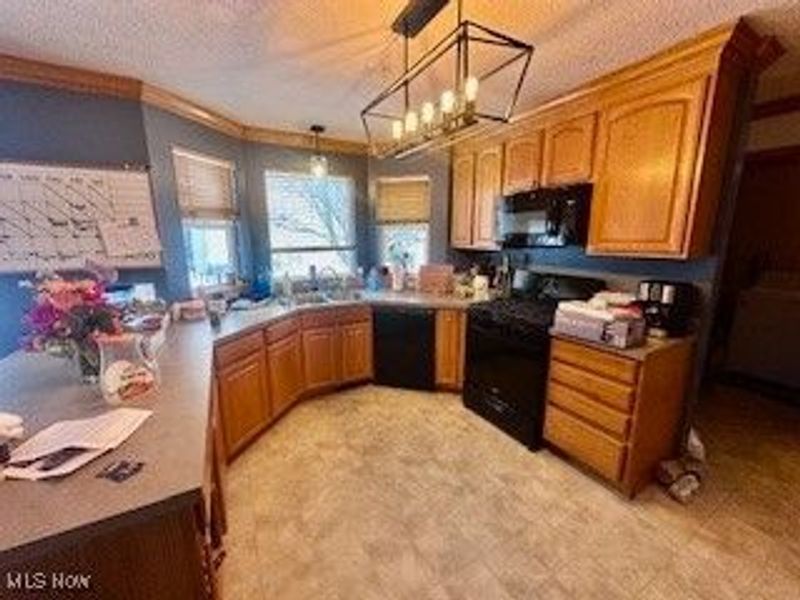 456 Weatherstone Drive, Wadsworth, OH 44281 Photo 3