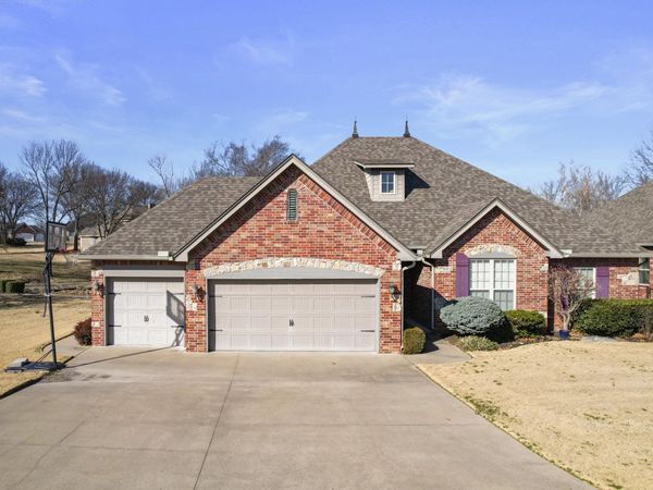 4967 Lighthouse Springs Drive, Grove, OK 74344