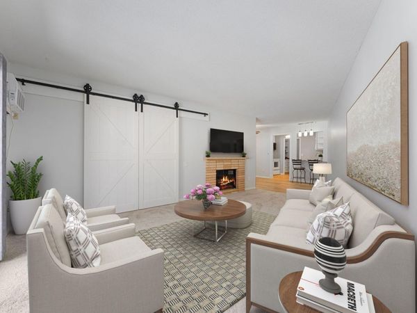 2690 Oxford Street N, Unit 209, Roseville, MN 55113