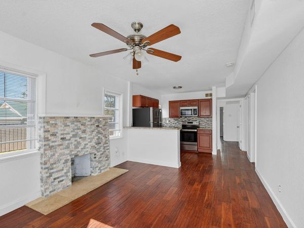 1011 W Lakewood Road, West Palm Beach, FL 33405