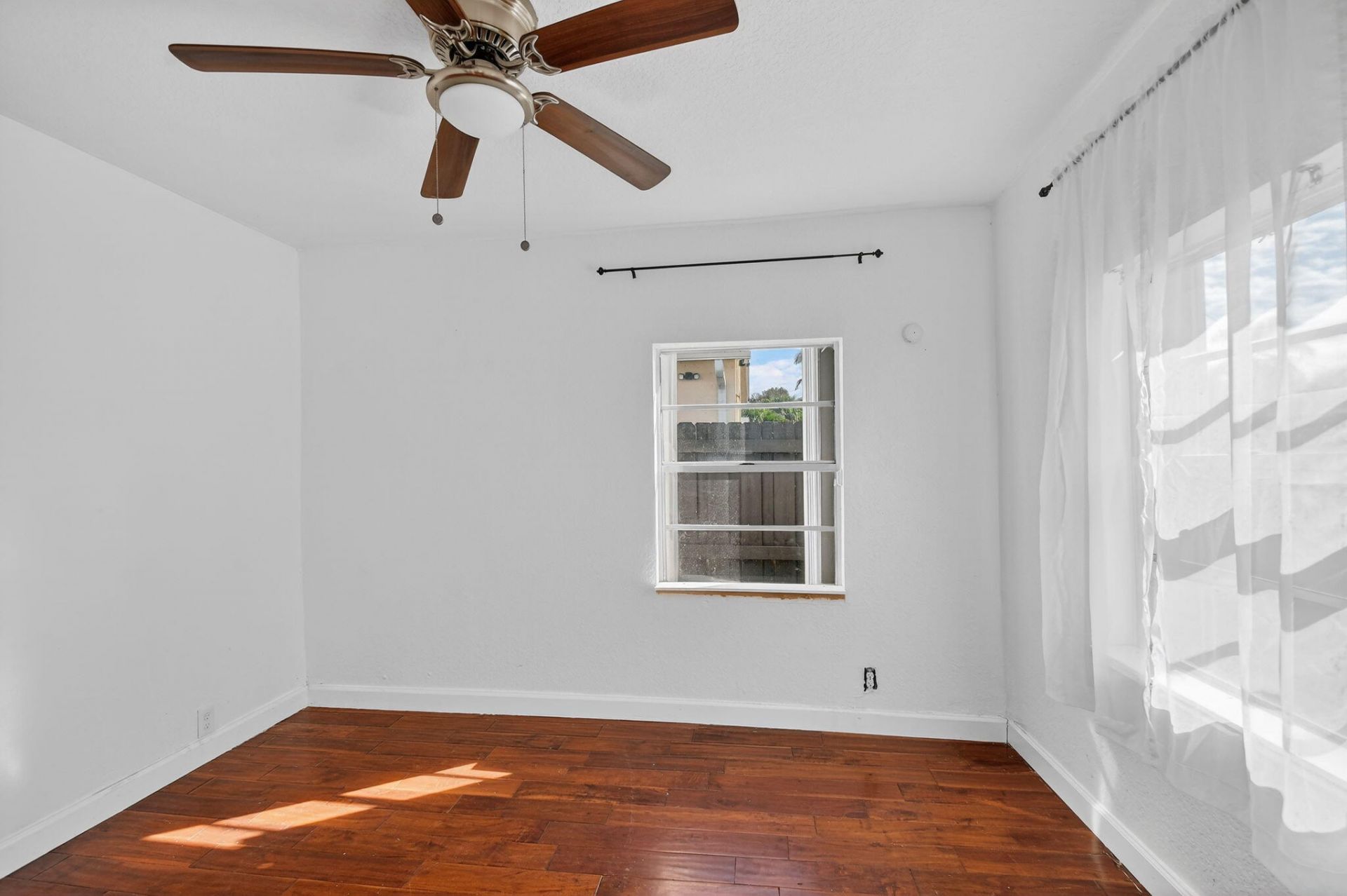 1011 W Lakewood Road, West Palm Beach, FL 33405 Photo