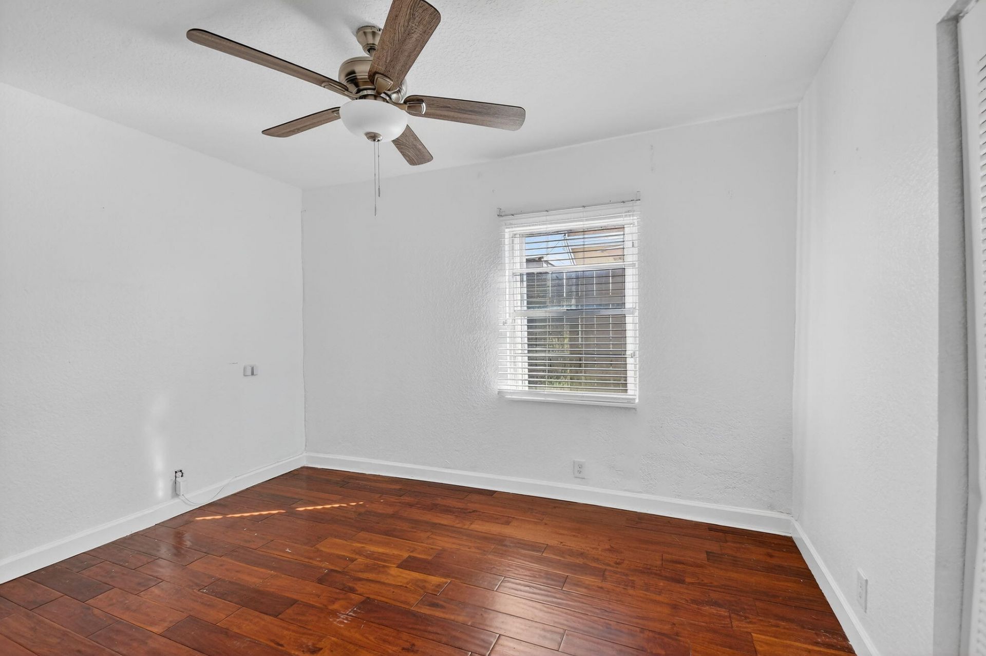 1011 W Lakewood Road, West Palm Beach, FL 33405 Photo