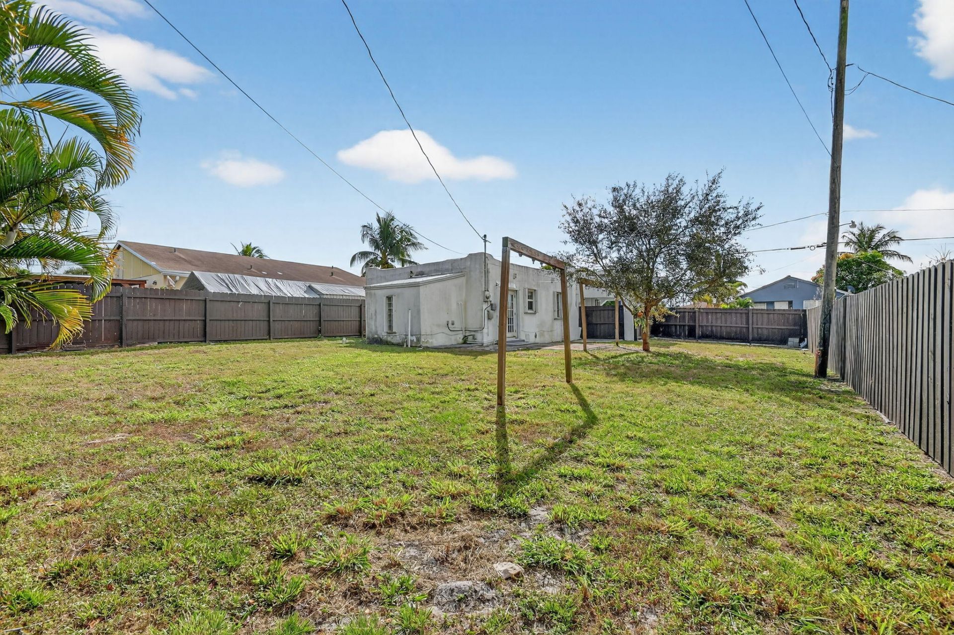 1011 W Lakewood Road, West Palm Beach, FL 33405 Photo