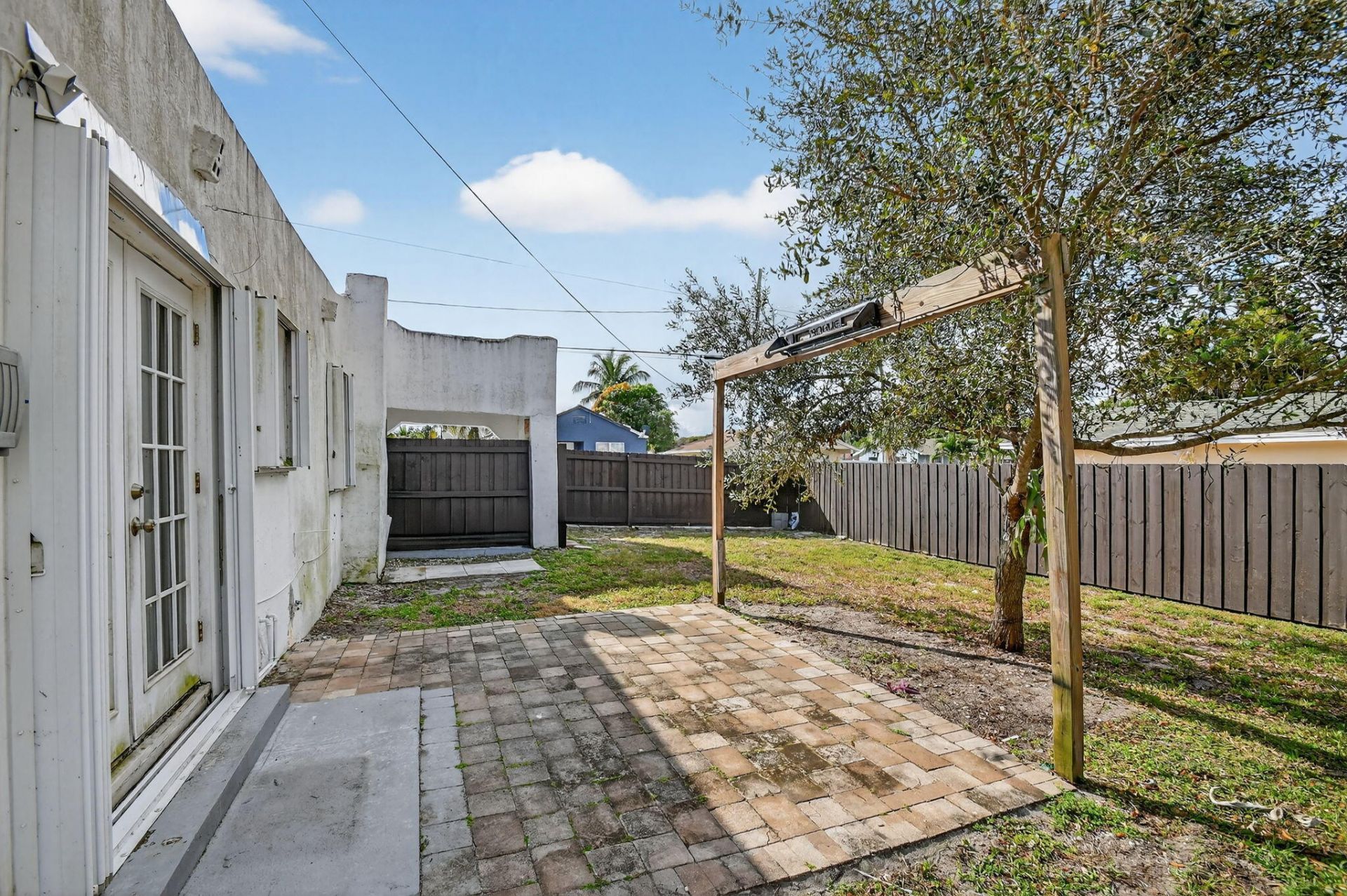 1011 W Lakewood Road, West Palm Beach, FL 33405 Photo