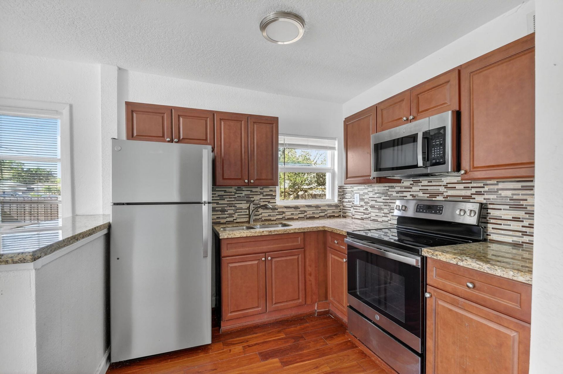 1011 W Lakewood Road, West Palm Beach, FL 33405 Photo