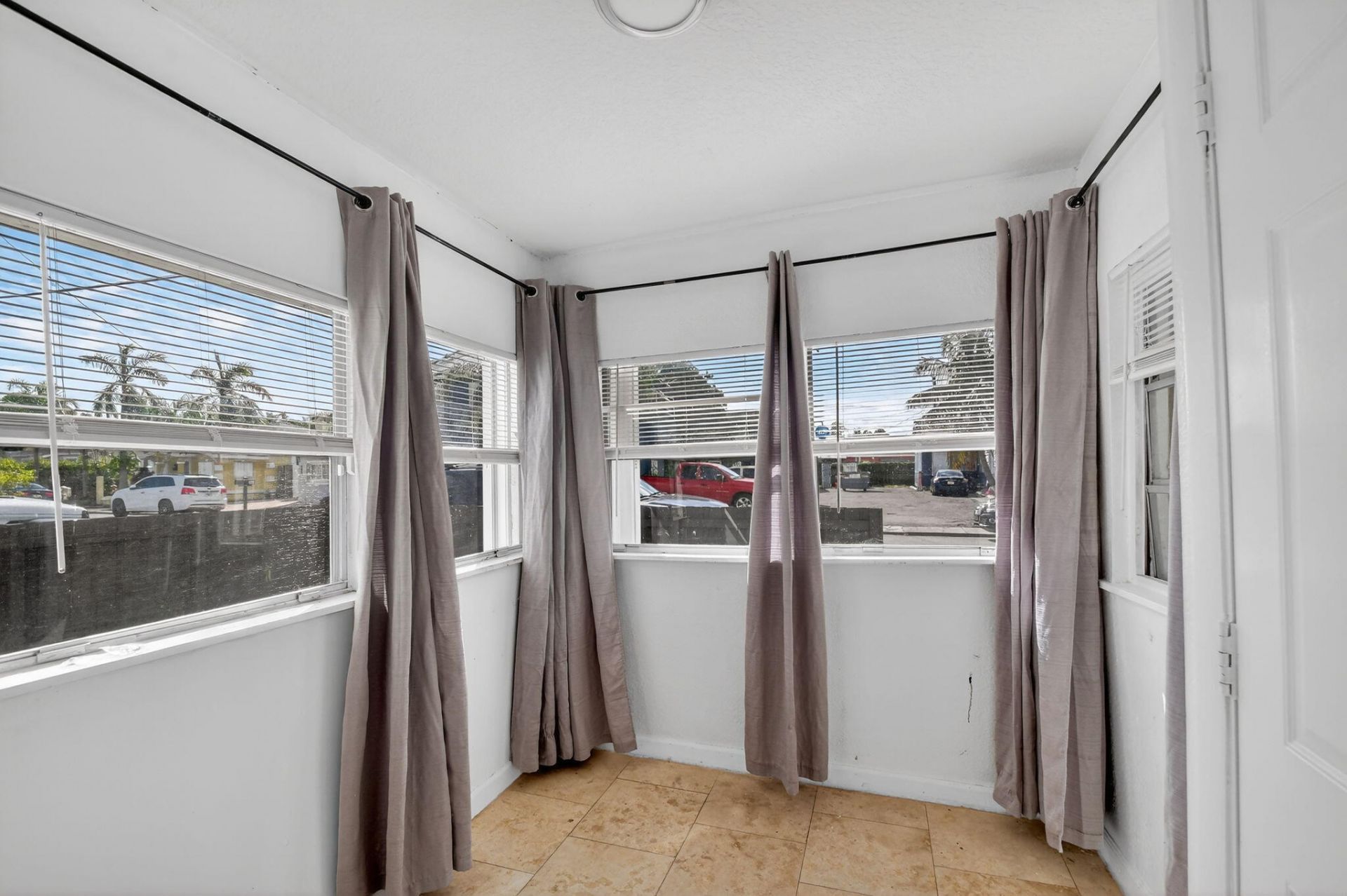 1011 W Lakewood Road, West Palm Beach, FL 33405 Photo