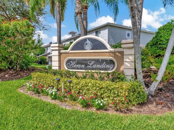 4275 SW 10th Court, Deerfield Beach, FL 33442