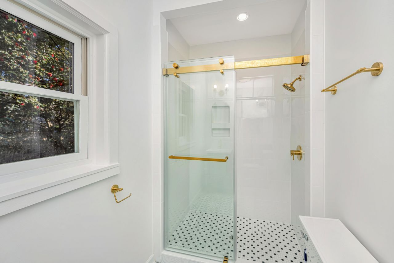 1162 Buist Avenue Photo 10