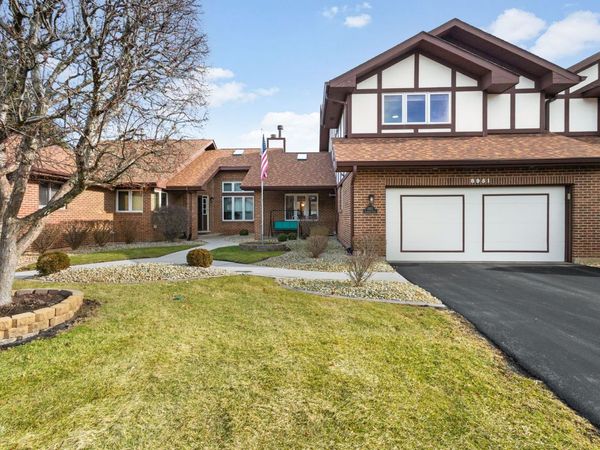 8951 Silverdale Drive, Unit 2B, Orland Park, IL 60462