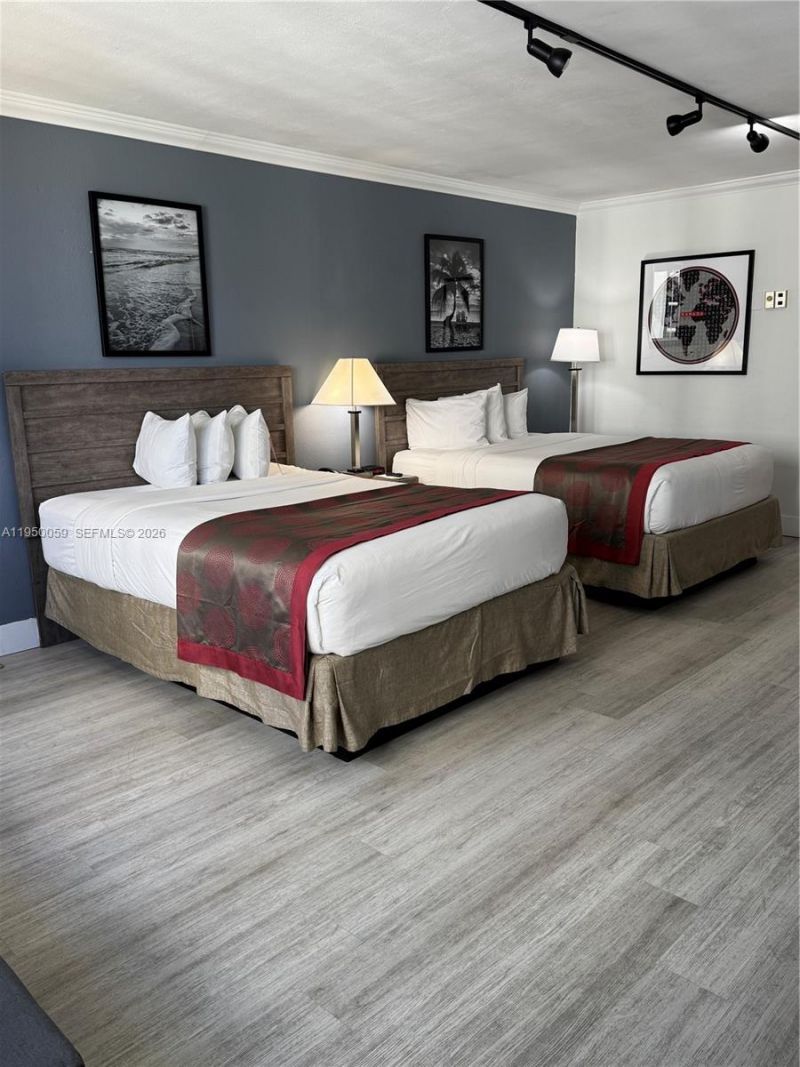 19201 Collins Ave , Unit 1018, Sunny Isles Beach, FL 33160 Photo