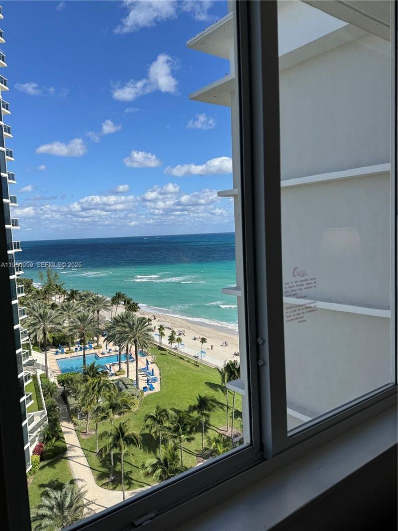 19201 Collins Ave , Unit 1018, Sunny Isles Beach, FL 33160 Photo