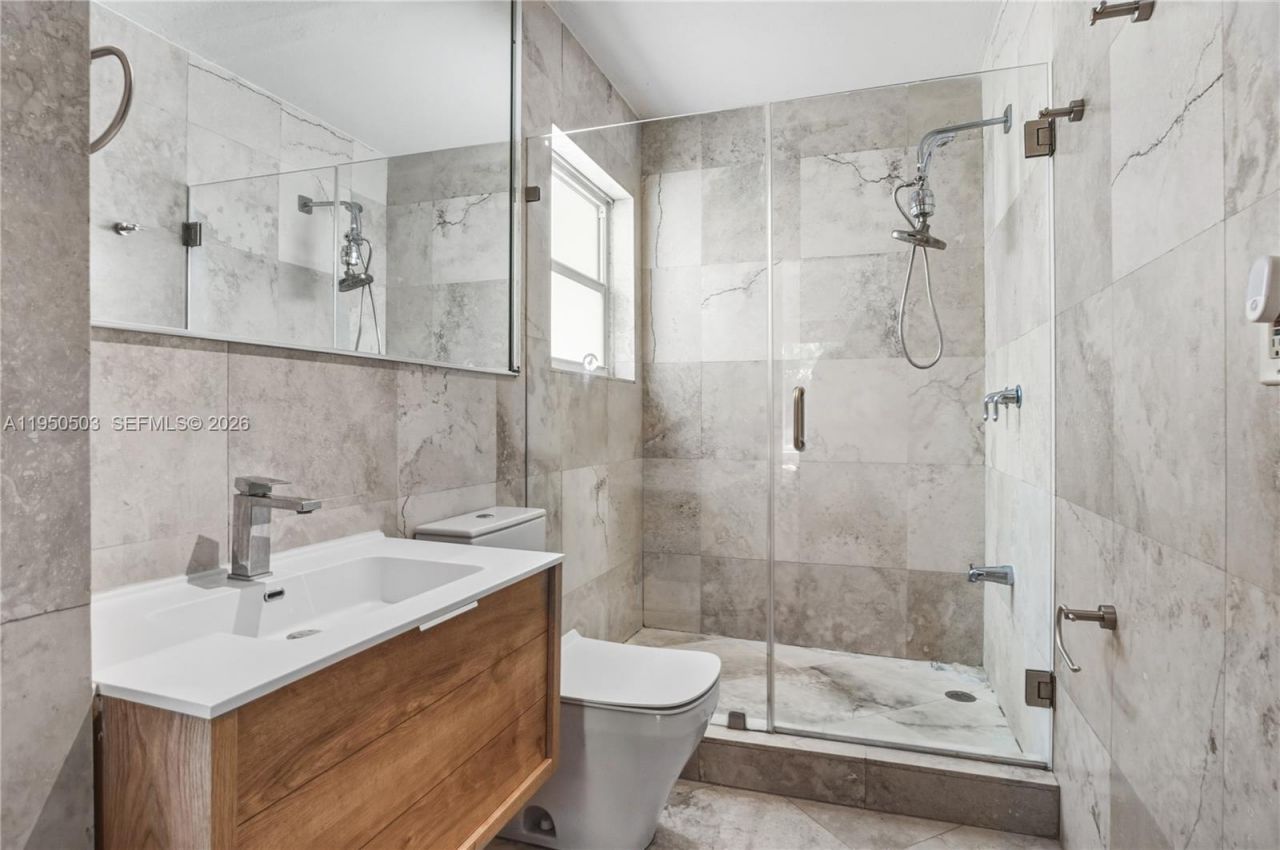 1106 NE 86th St, Miami, FL 33138 Photo