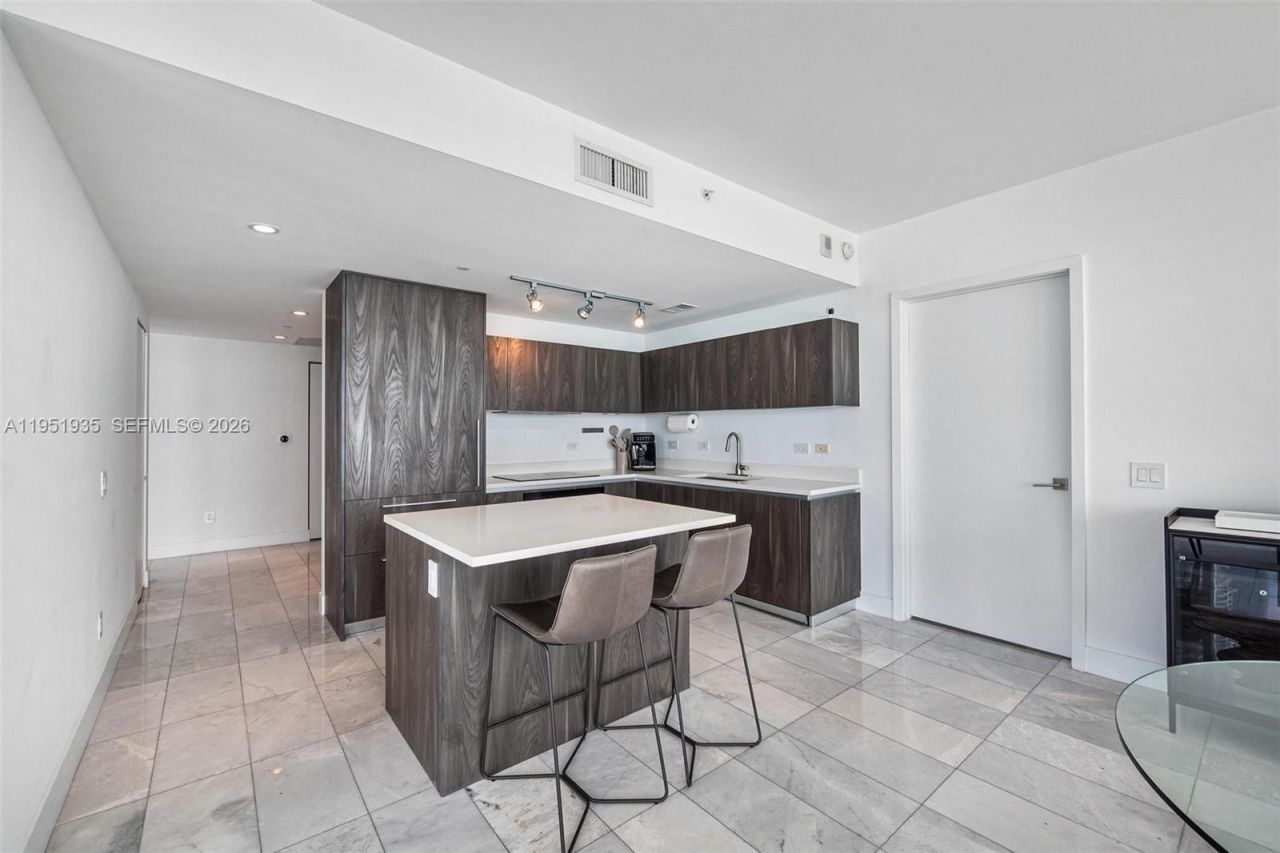 3131 NE 7th Ave , Unit 1701, Miami, FL 33137 Photo