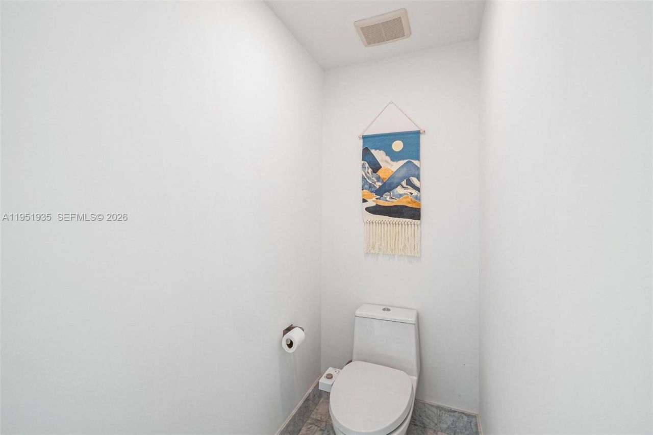 3131 NE 7th Ave , Unit 1701, Miami, FL 33137 Photo