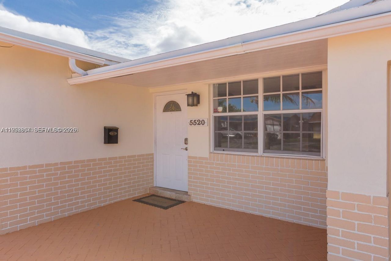 5520 Hayes St, Unit 5520, Hollywood, FL 33021 Photo