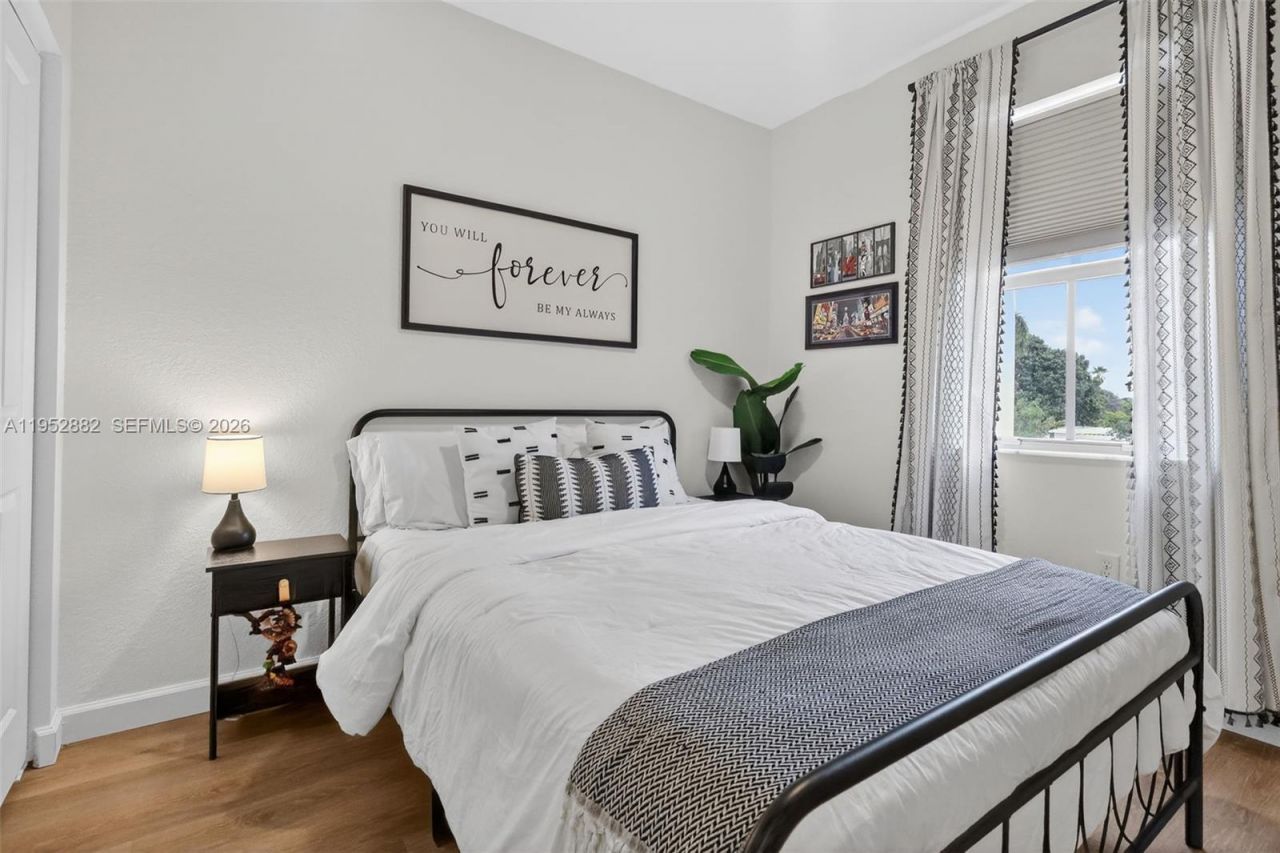 12808 NW 22nd Pl , Miami, FL 33167 Photo