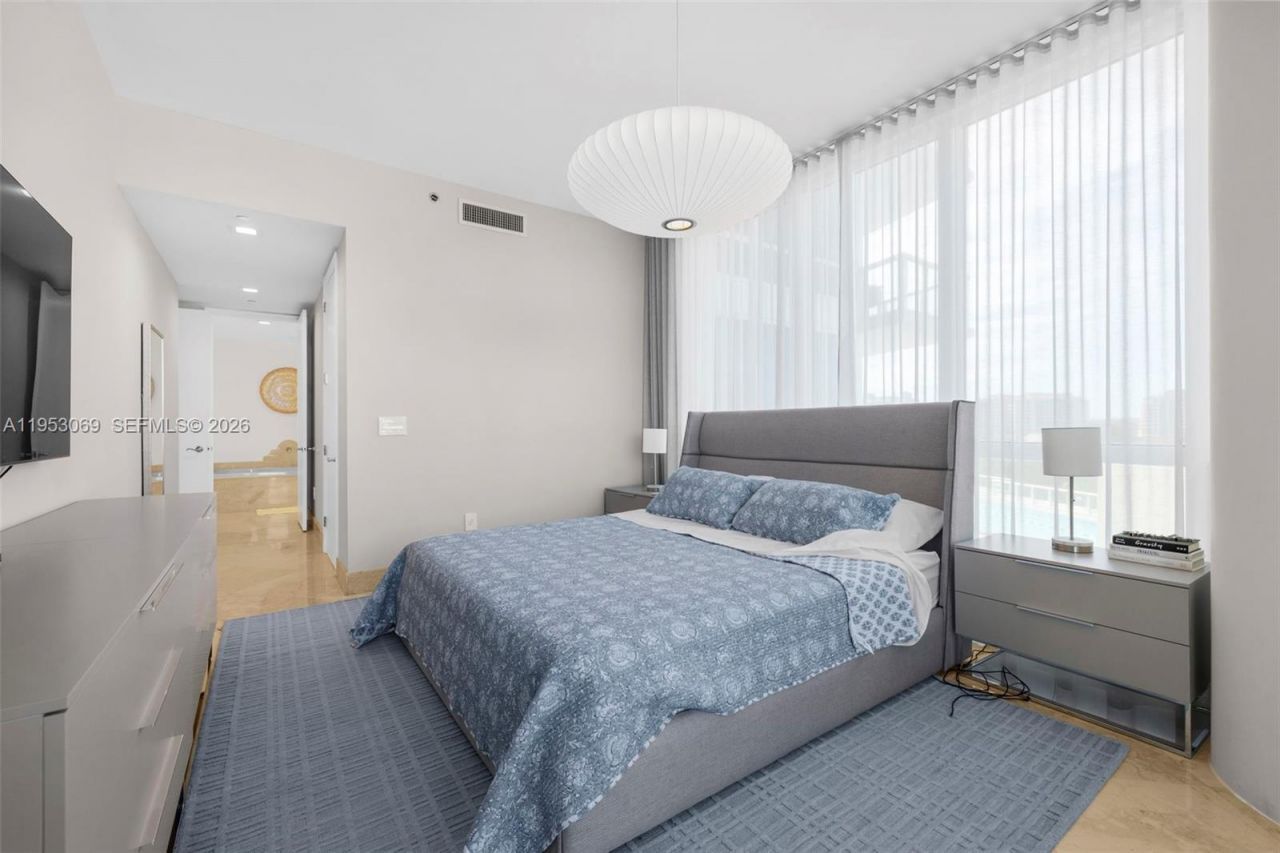 100 S Pointe Dr , Unit 510, Miami Beach, FL 33139 Photo