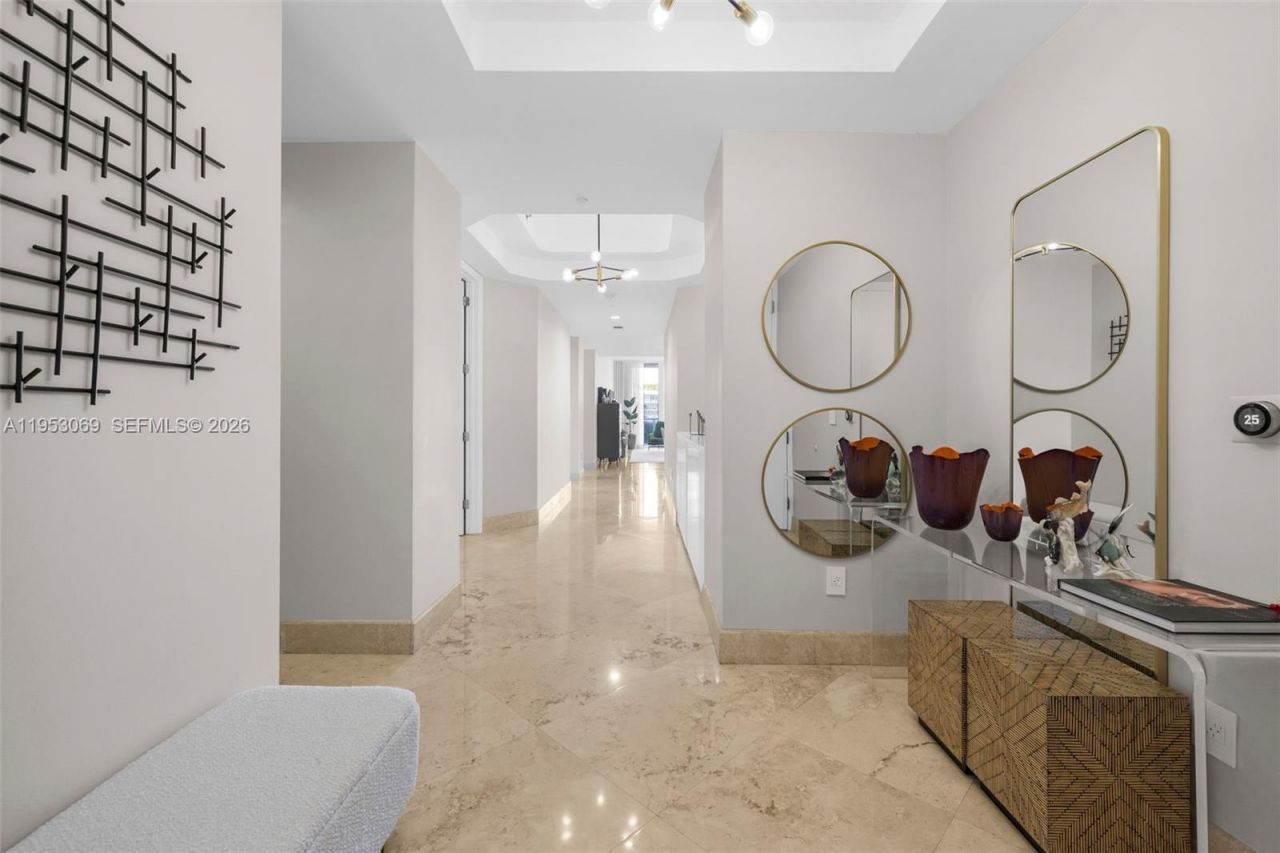 100 S Pointe Dr , Unit 510, Miami Beach, FL 33139 Photo