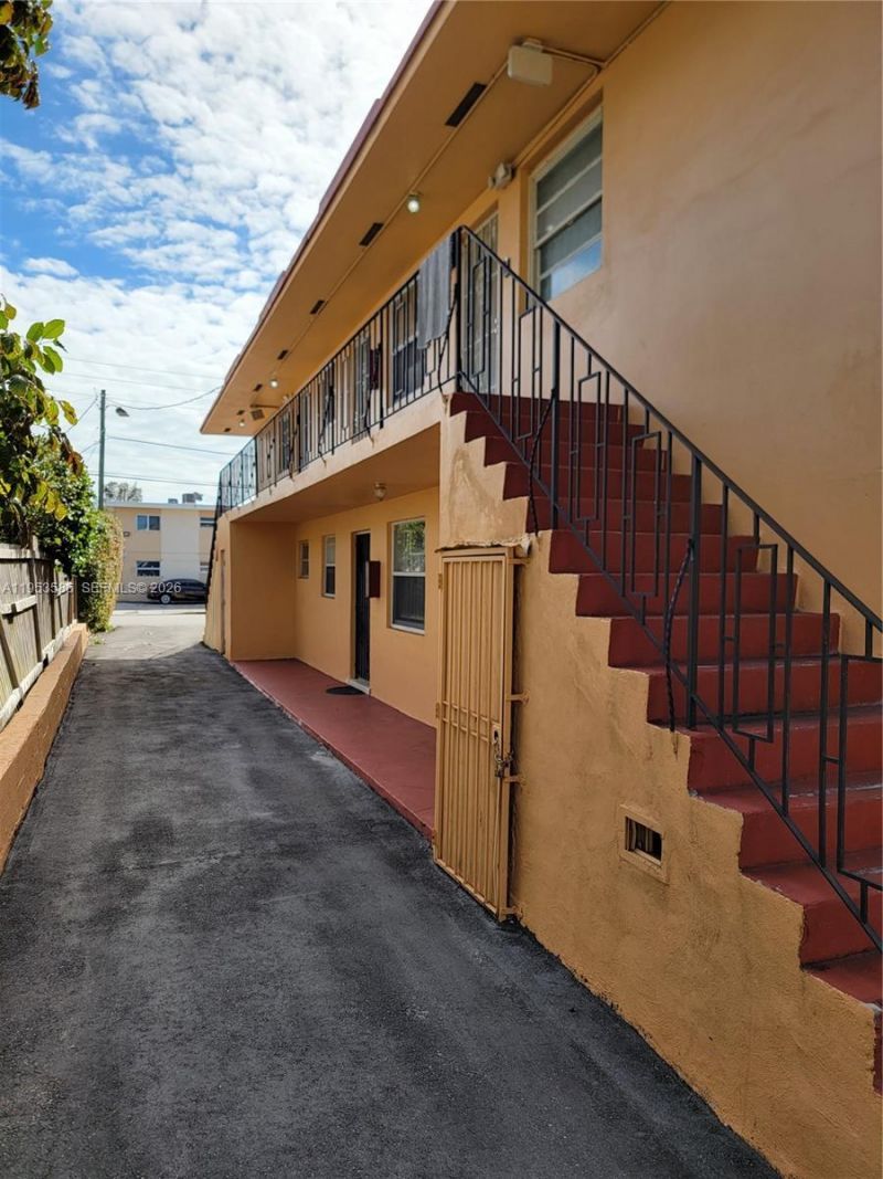 1753 SW 6th St, Miami, FL 33135 Photo
