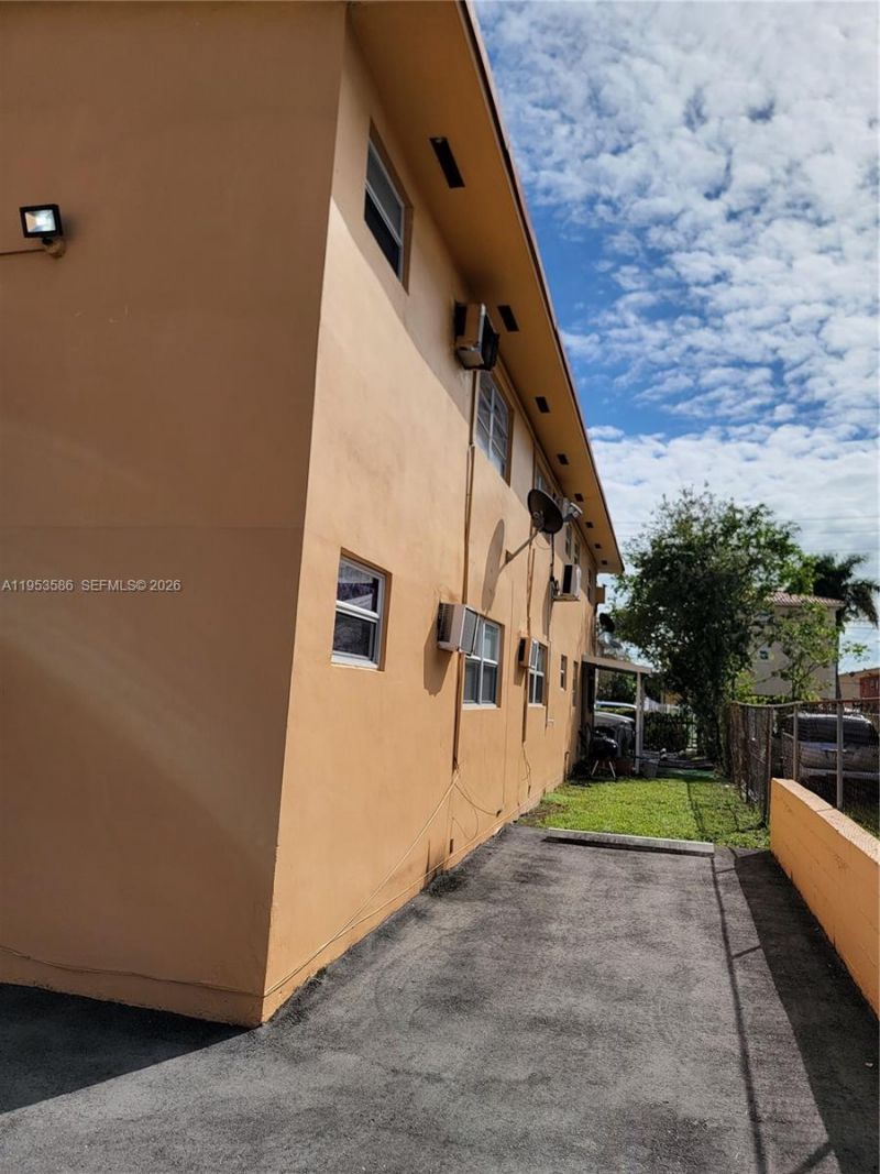 1753 SW 6th St, Miami, FL 33135 Photo
