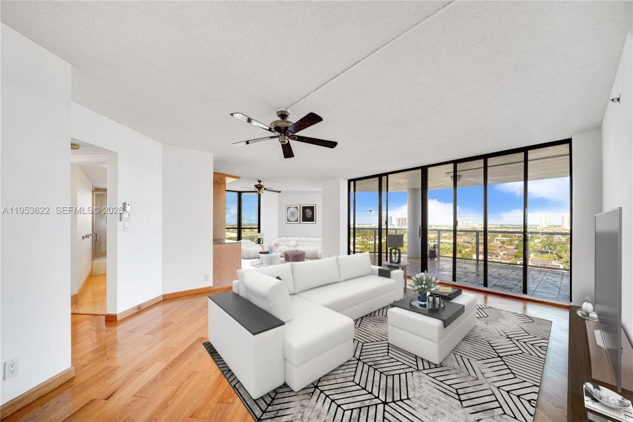 3598 NE Yacht Club Dr, Unit 1402, Aventura, FL 33180 Photo