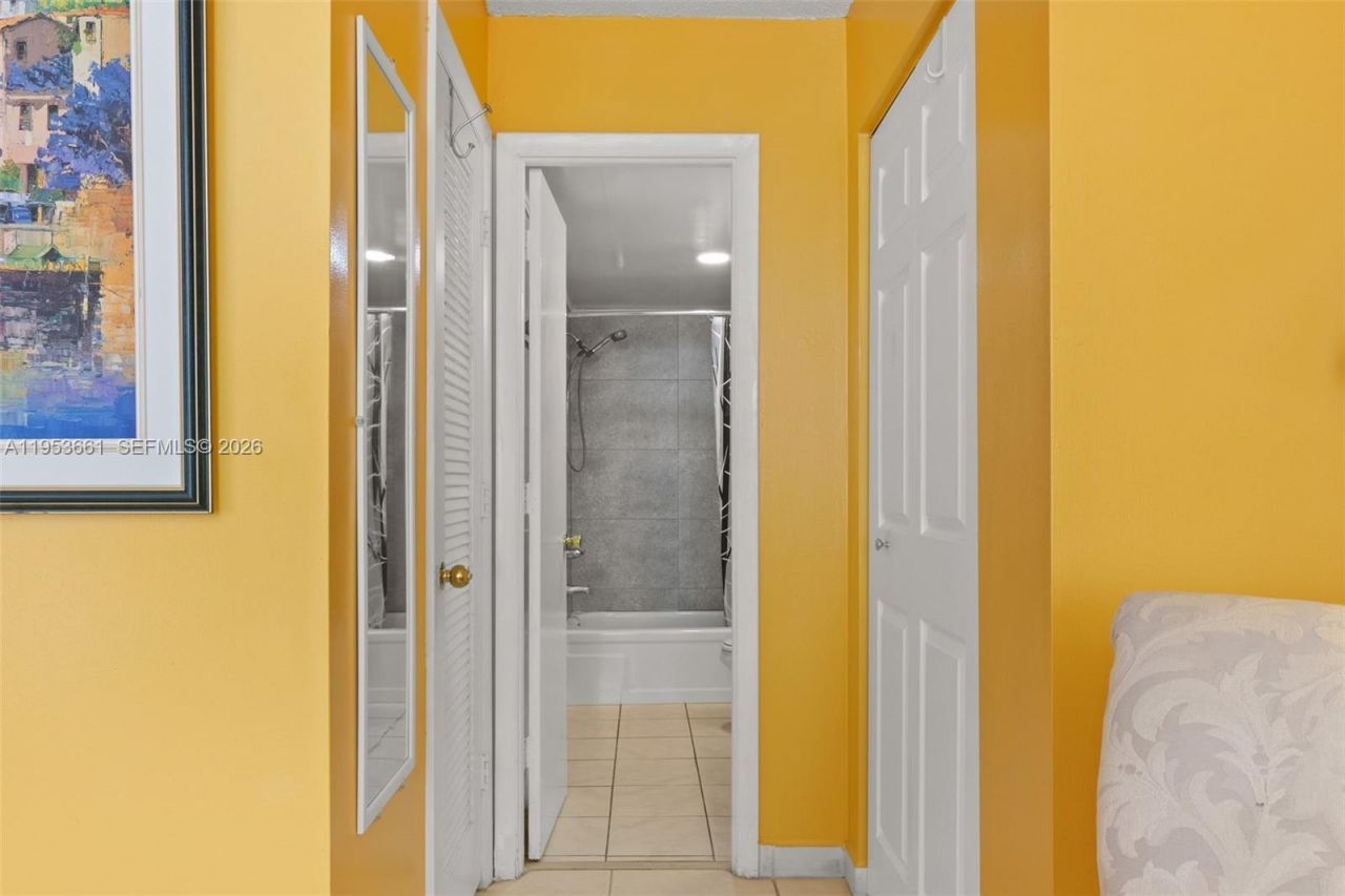 1849 S Ocean Dr, Unit 410, Hallandale Beach, FL 33009 Photo