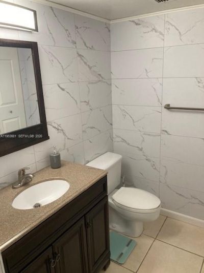 1849 S Ocean Dr, Unit 410, Hallandale Beach, FL 33009 Photo