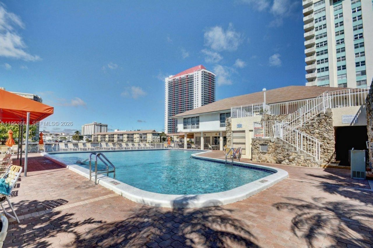 1849 S Ocean Dr, Unit 410, Hallandale Beach, FL 33009 Photo