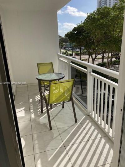 1849 S Ocean Dr, Unit 410, Hallandale Beach, FL 33009 Photo