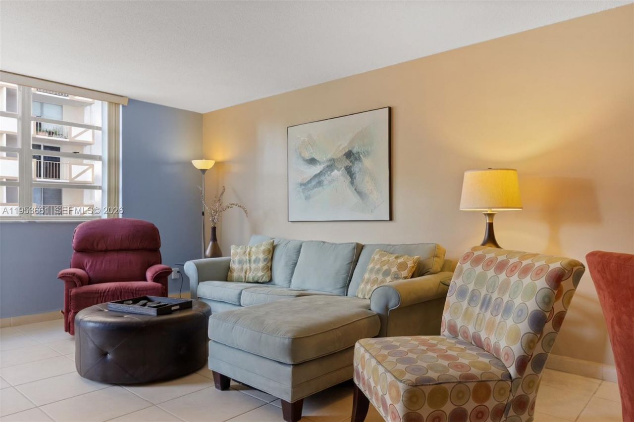 1849 S Ocean Dr, Unit 410, Hallandale Beach, FL 33009 Photo